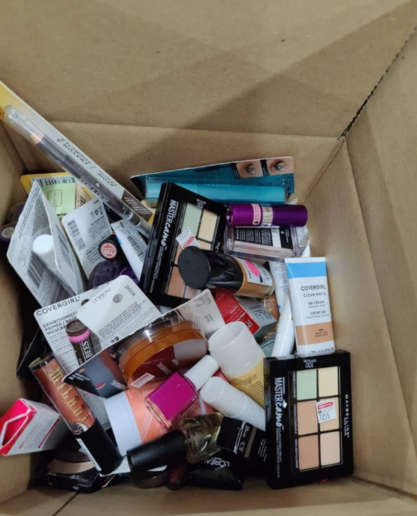 Make up mystery box