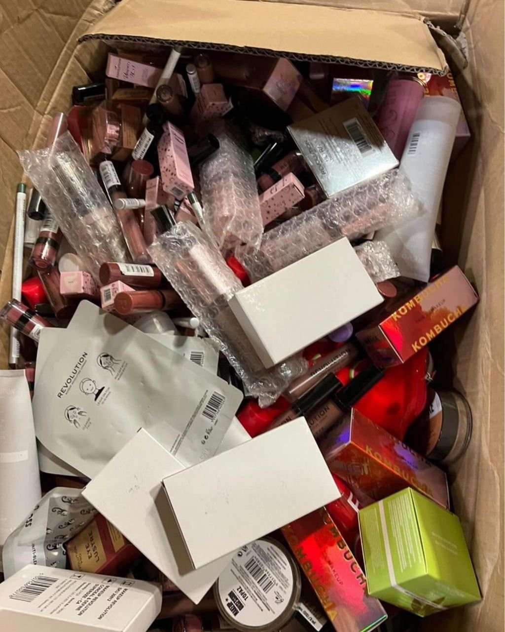 Skincare pallet | Makeup Products Pallet | Cosmetics Products Pallet liquidation - Image 5