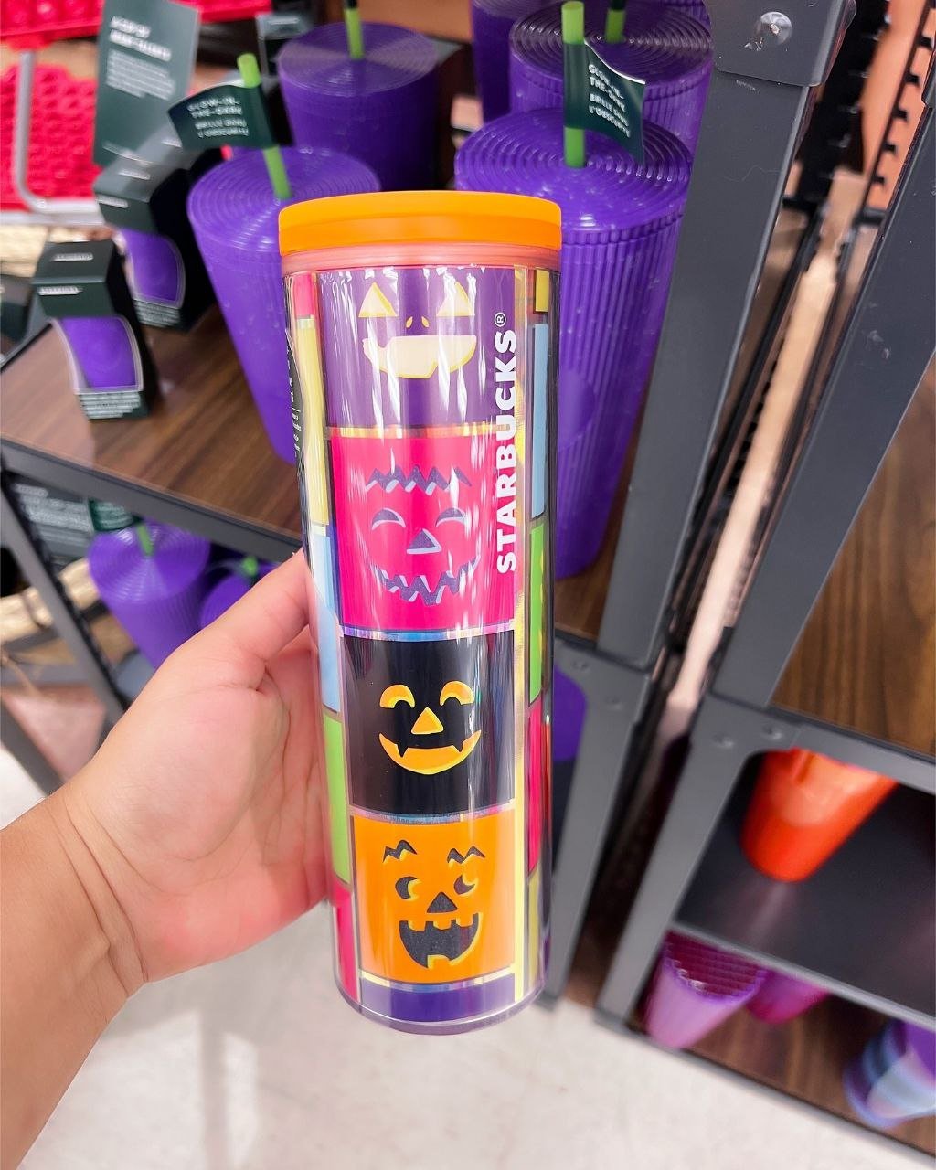 Mixed YETI Tumblers and Stanley cups Pallet - Image 3