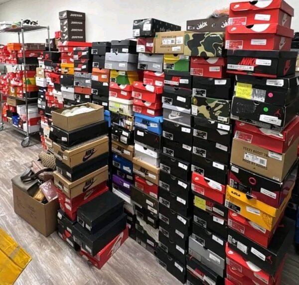 Authentic Nike sneakers pallets 50 pairs per pallet - Image 5